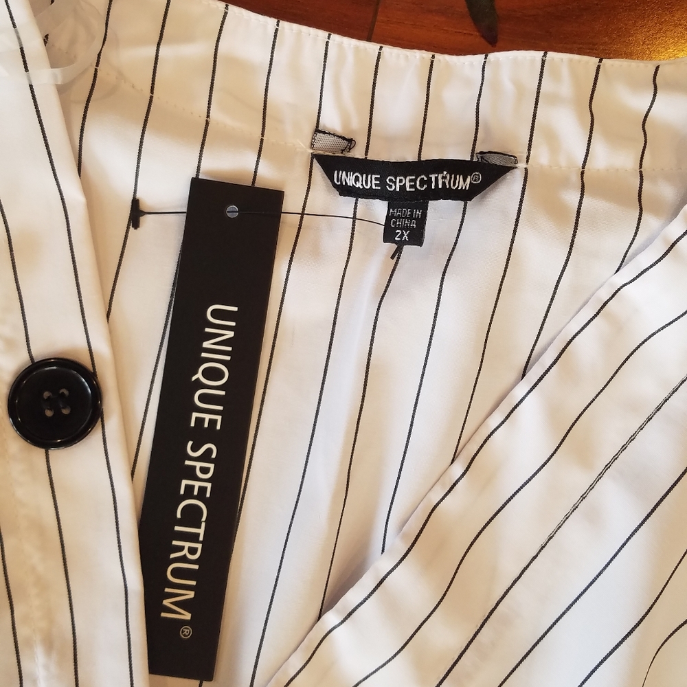 Unique Spectrum Button Down 2X - Picture 5 of 5